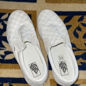 Size 11 men’s white checkered slip on vans ✨